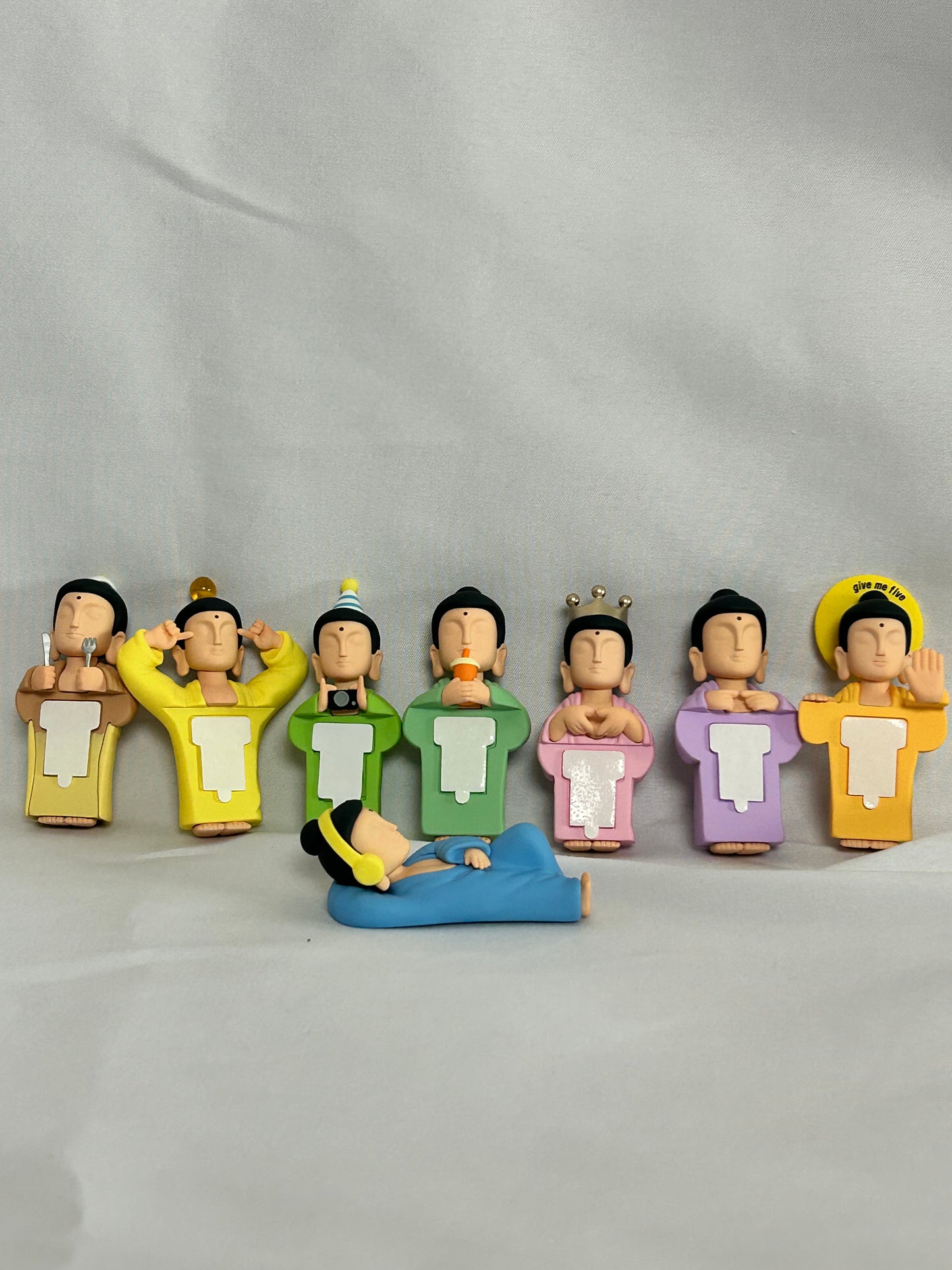 Amitofo "Give Me Five" Pass The Luck Blind Box Hippers