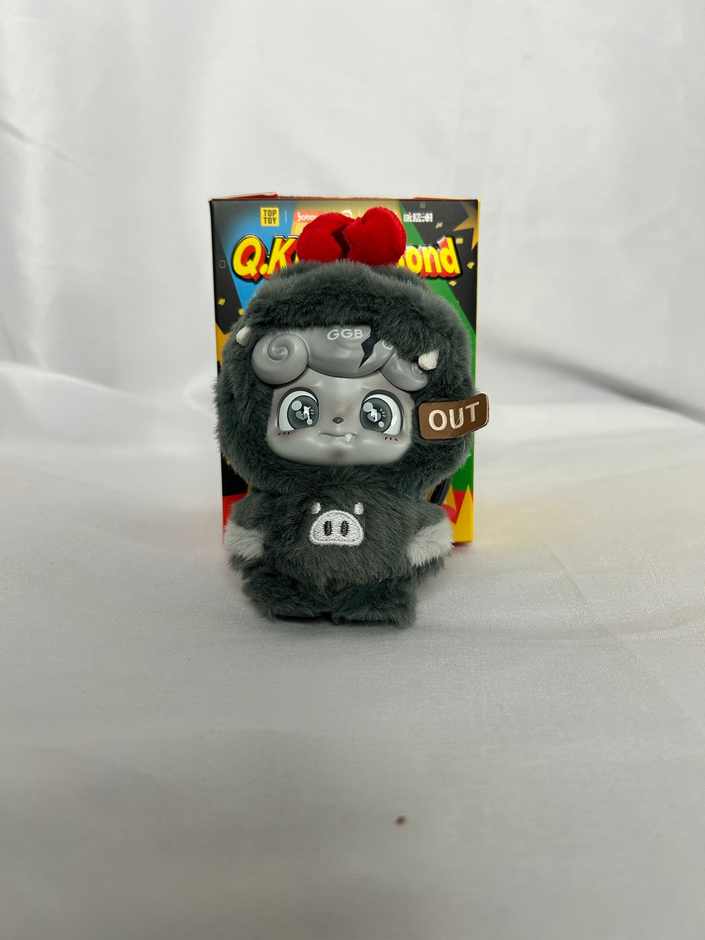 Q.Kid x GG Bond Super Bro Series Vinyl Collectible Plush Keychain Pendant Blind Box